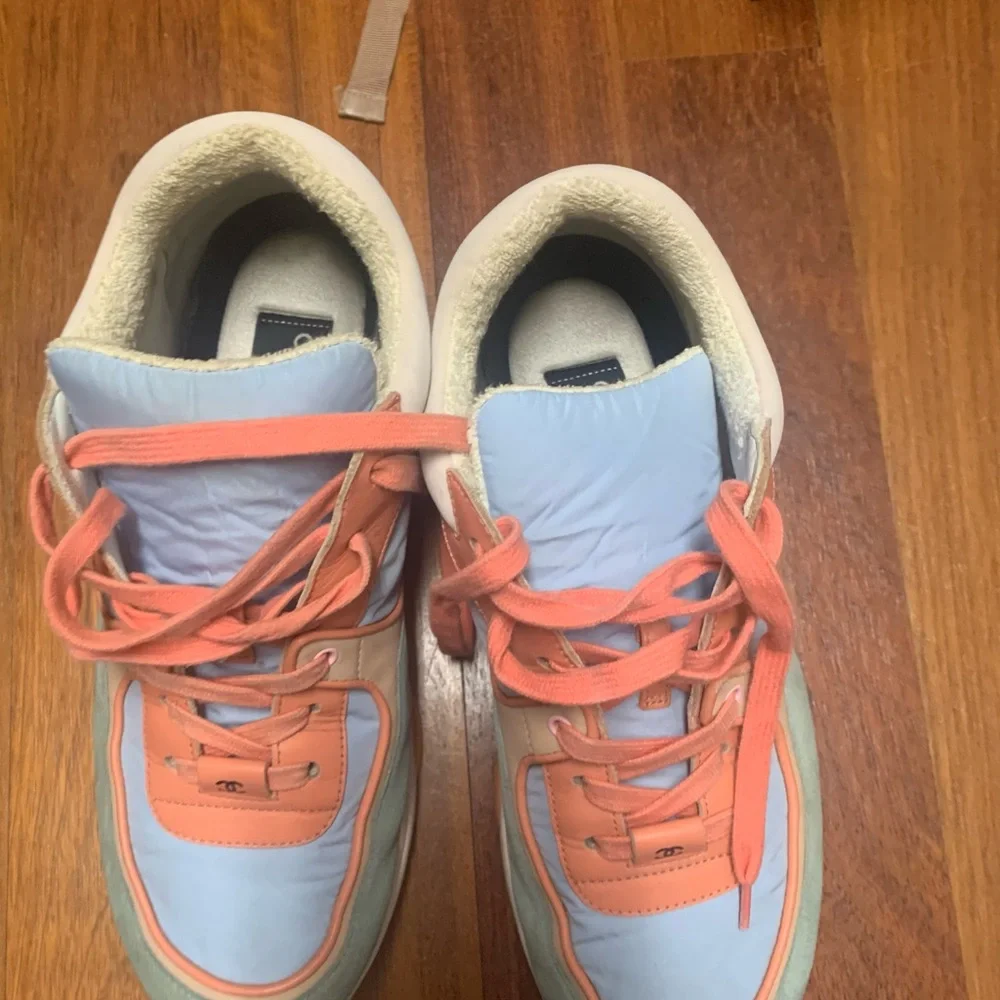Chanel coral blue sneakers - Picture 6 of 15